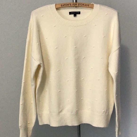 KENDALL + KYLIE Crew Neck Sweater - Picture 5 of 8